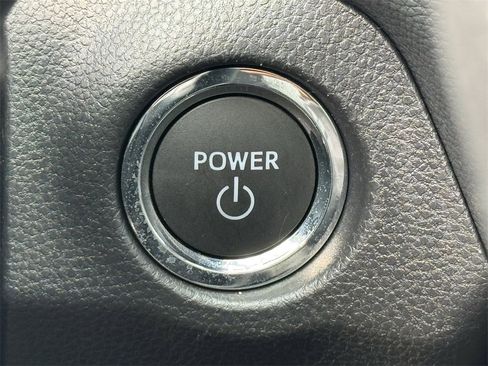 Used 2025 Toyota RAV4 XLE image 15