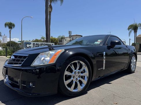 Used 2009 Cadillac XLR RWD image 2