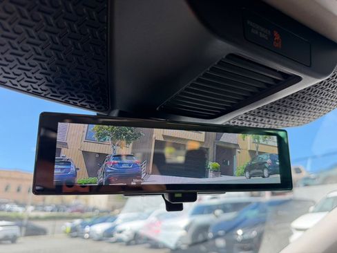 Used 2023 Nissan Ariya FWD image 24