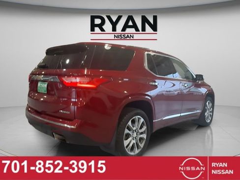 Used 2021 Chevrolet Traverse Premier AWD/4WD image 5