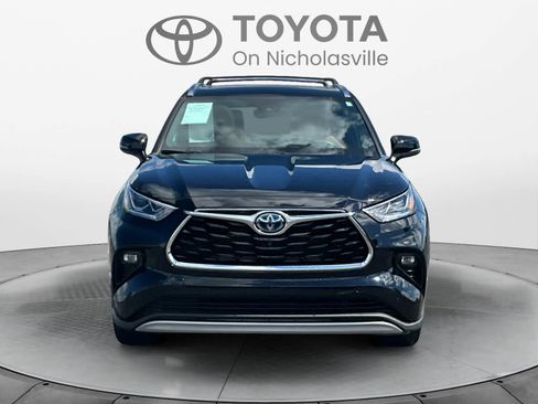 Used 2022 Toyota Highlander Platinum AWD/4WD image 8