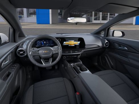 New 2026 Chevrolet Equinox EV LT image 8