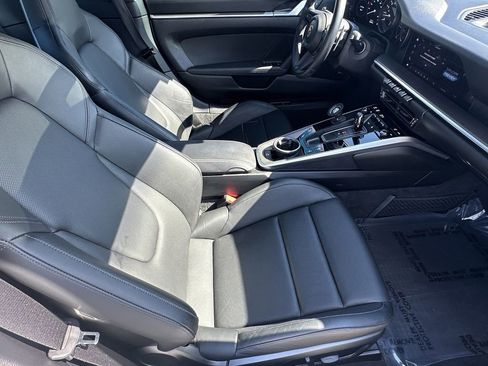 Used 2022 Porsche 911 Carrera image 16