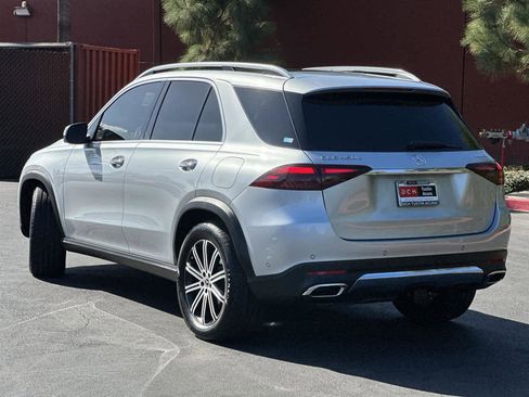 Used 2025 Mercedes-Benz GLE 450e 4MATIC image 4