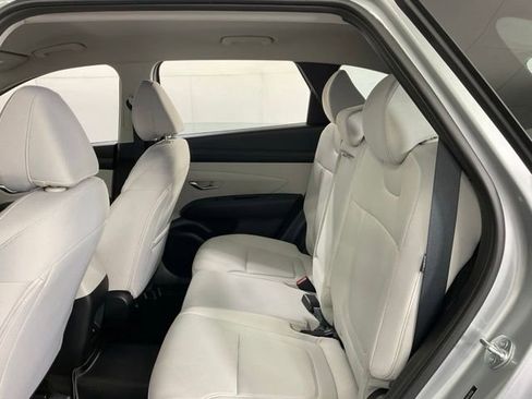 Used 2025 Hyundai Tucson SE FWD image 34
