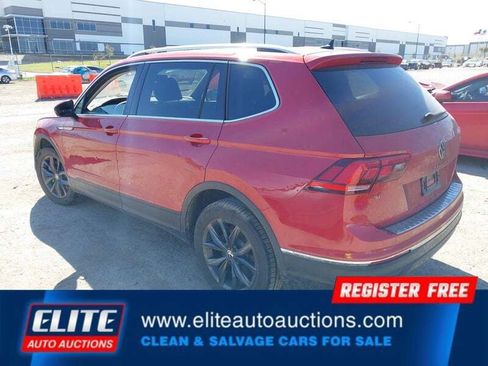 Used 2022 Volkswagen Tiguan SE w/ Panoramic Sunroof Package image 6
