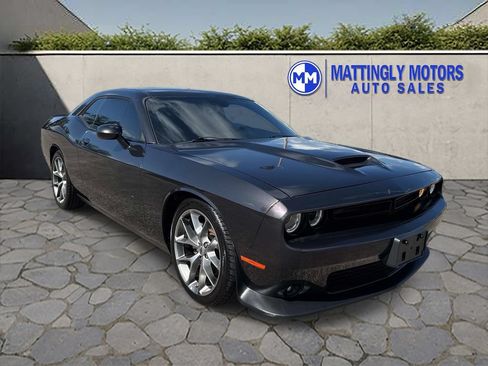 Used 2022 Dodge Challenger GT RWD image 1