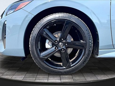 Used 2024 Nissan Sentra SR w/ SR Premium Package FWD image 9