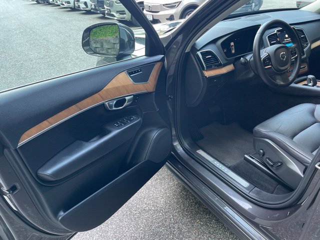 Certified 2024 Volvo XC90 B5 Plus AWD/4WD image 11
