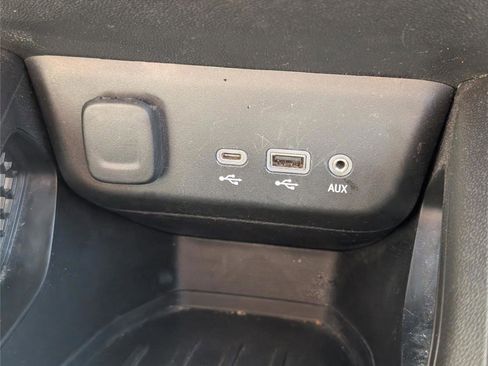 Used 2023 Chevrolet TrailBlazer LT image 18