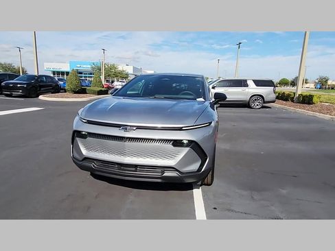 New 2026 Chevrolet Equinox EV LT image 21