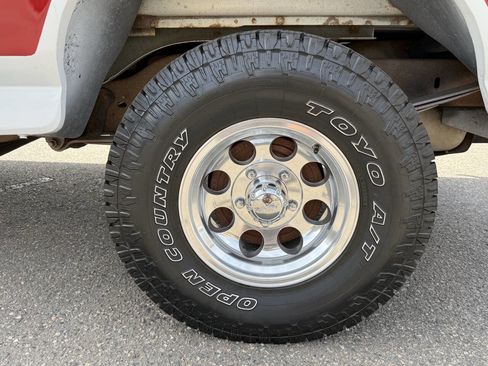 Used 1996 Ford Bronco XLT image 11