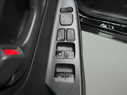 Used 2023 Hyundai Kona SEL AWD/4WD image 17