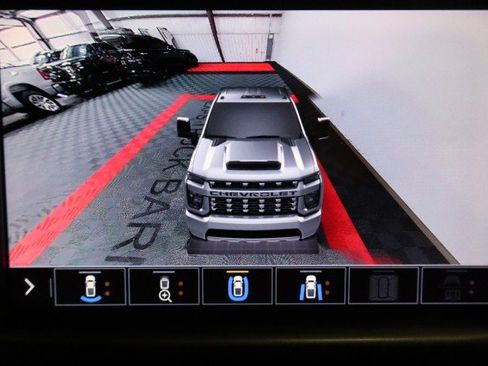 Used 2020 Chevrolet Silverado 2500 High Country w/ Technology Package AWD/4WD image 19