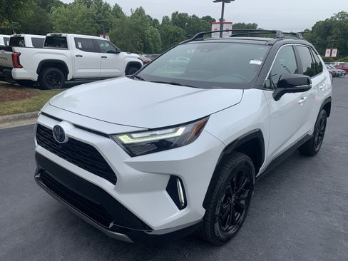 Used 2023 Toyota RAV4 XSE AWD/4WD image 1