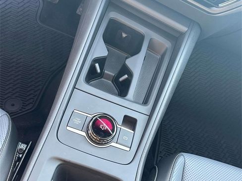 New 2025 Volkswagen Tiguan SE image 23