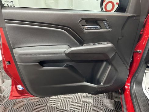 Used 2024 Chevrolet Colorado LT w/ LT Convenience Package image 20