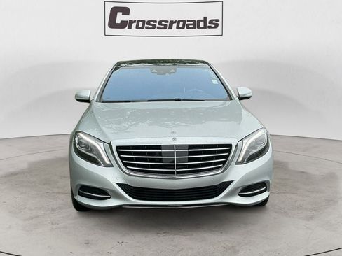 Used 2017 Mercedes-Benz S 550 Sedan image 8