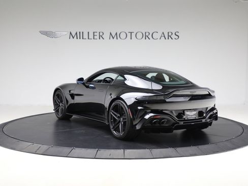 Used 2025 Aston Martin V8 Vantage Coupe image 5