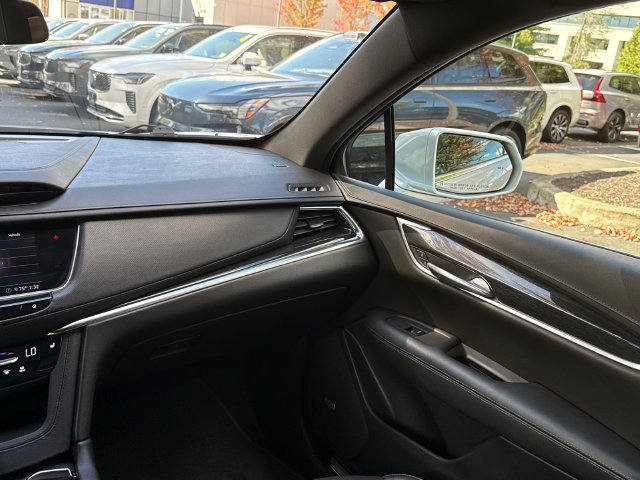 Used 2020 Cadillac XT5 Premium Luxury AWD/4WD image 23