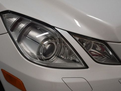 Used 2011 Mercedes-Benz E 550 Cabriolet image 7