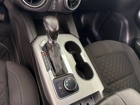 Used 2020 Chevrolet Blazer LT FWD image 17