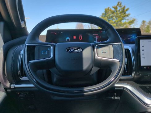 New 2025 Ford Expedition Platinum w/ Stealth Performance Package image 24