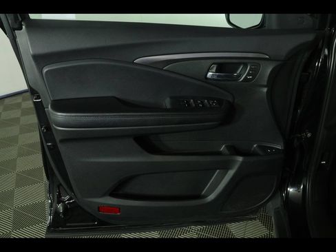 Used 2021 Honda Pilot EX-L image 11