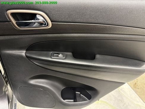 Used 2016 Jeep Grand Cherokee Laredo w/ Quick Order Package 23E AWD/4WD image 29