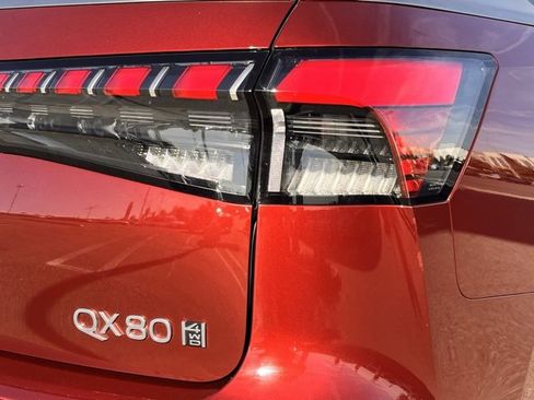 Certified 2025 INFINITI QX80 Sensory image 31