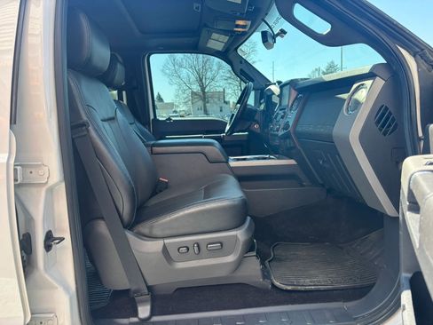 Used 2016 Ford F250 Lariat w/ Lariat Ultimate Package AWD/4WD image 16