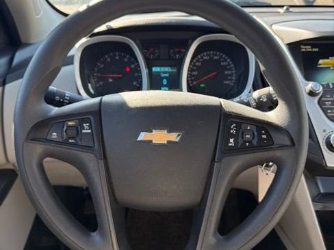 Used 2017 Chevrolet Equinox LS FWD image 15