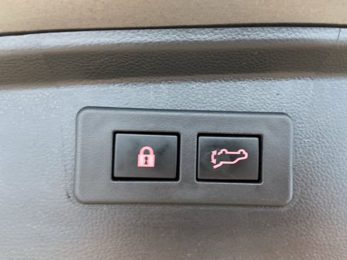 Used 2020 Subaru Outback Premium image 33