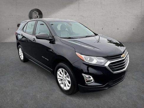 Used 2020 Chevrolet Equinox LS AWD/4WD image 4