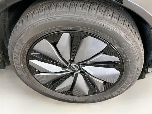 Used 2024 Nissan Ariya AWD image 11