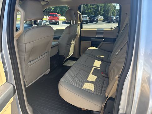Used 2015 Ford F150 XLT w/ Equipment Group 302A Luxury RWD image 9