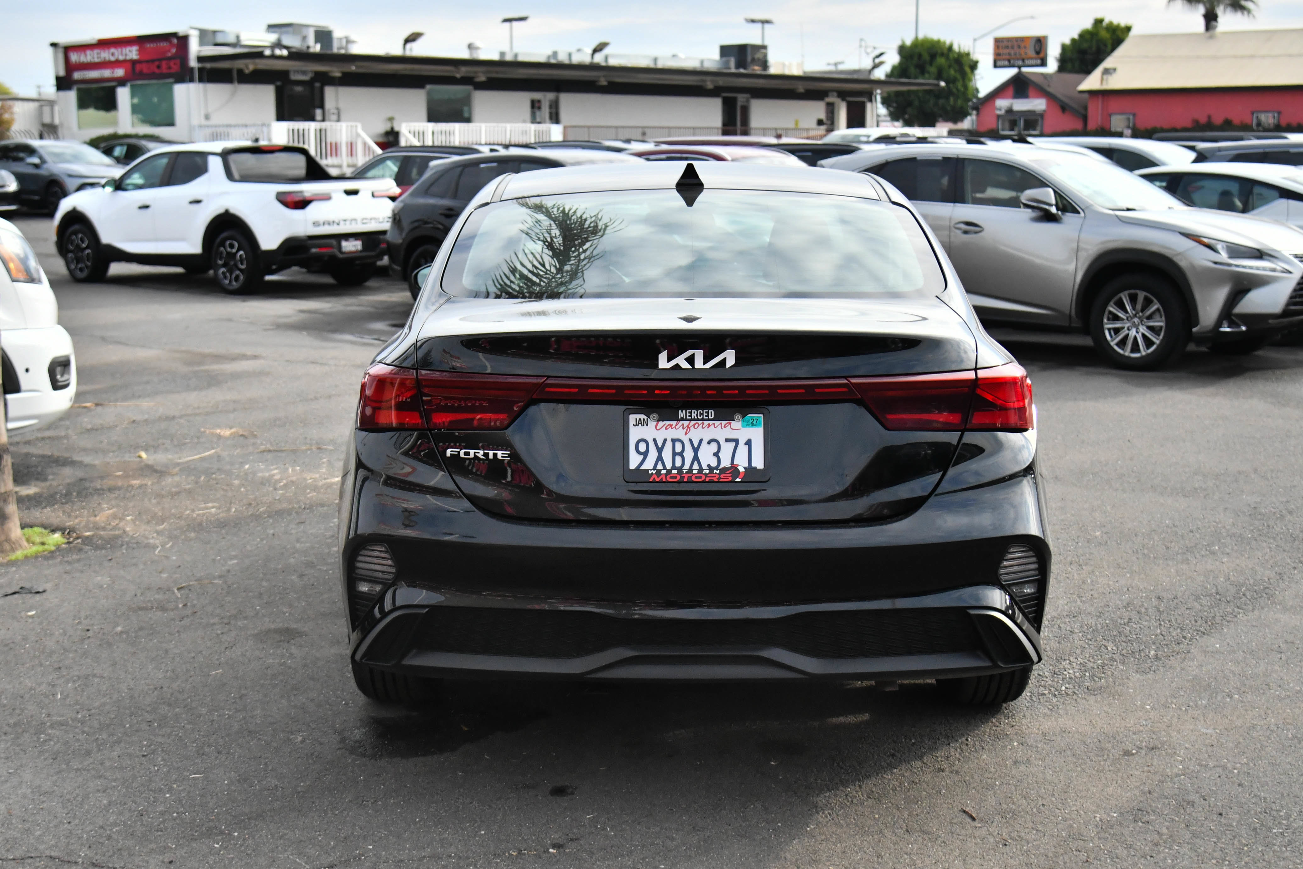 Used 2024 Kia Forte LXS FWD image 7