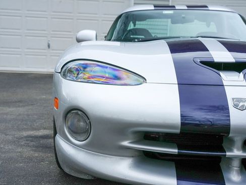 Used 1998 Dodge Viper GTS RWD image 45
