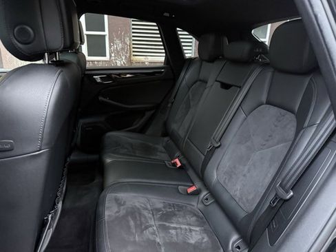 Used 2017 Porsche Macan S image 29