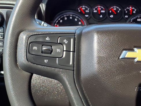 Used 2023 Chevrolet Silverado 1500 Custom image 14