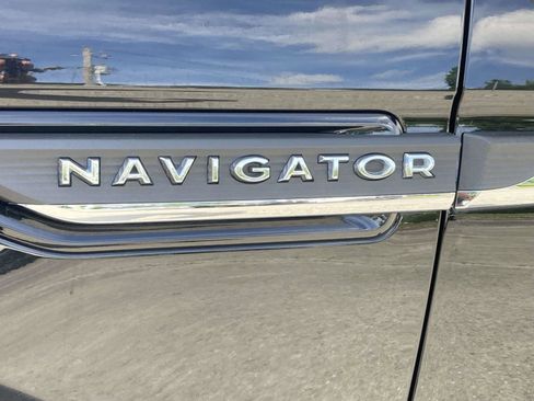 Used 2022 Lincoln Navigator L 4WD image 13