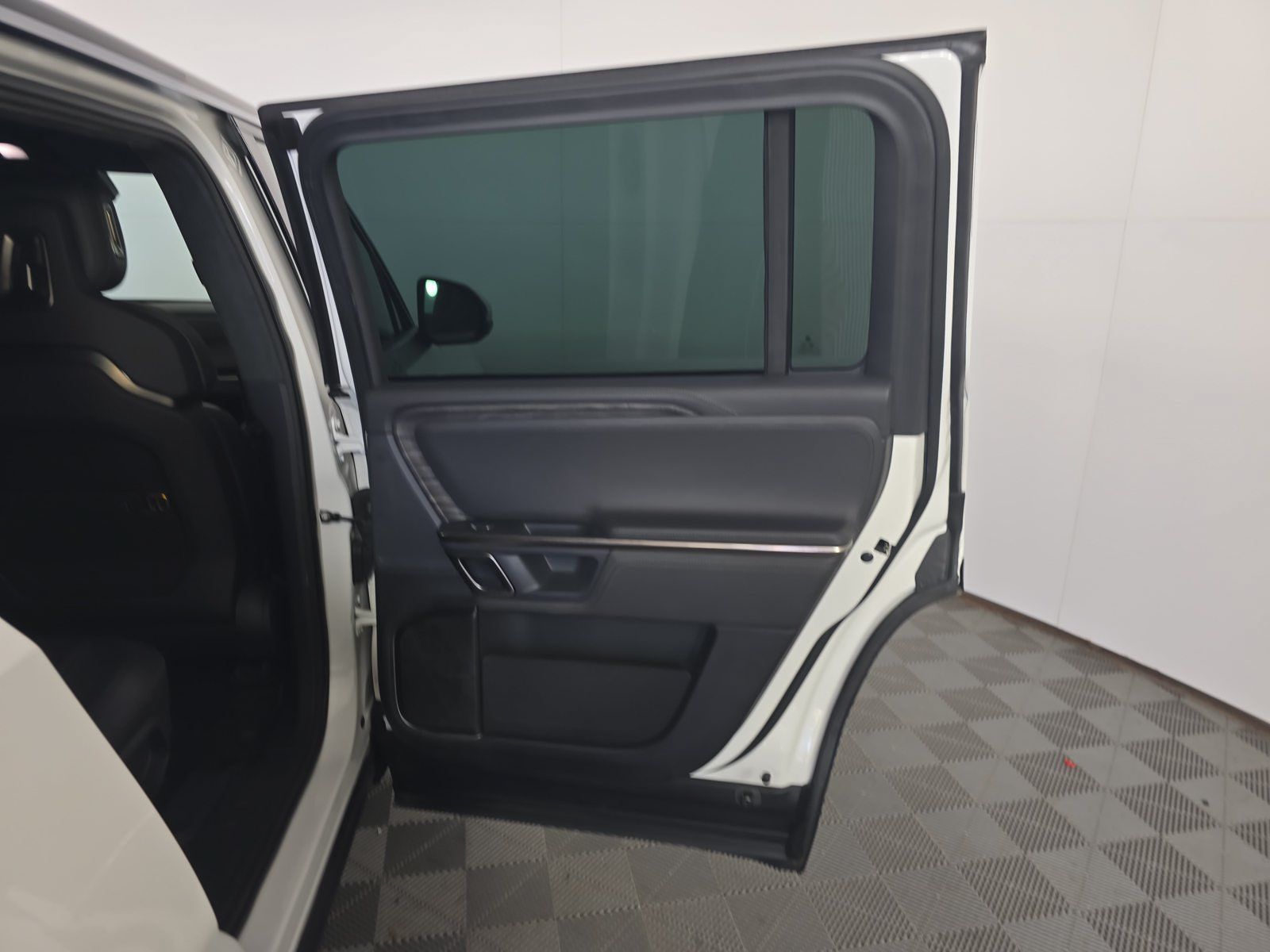 Used 2022 Rivian R1S Launch Edition Quad AWD/4WD image 19