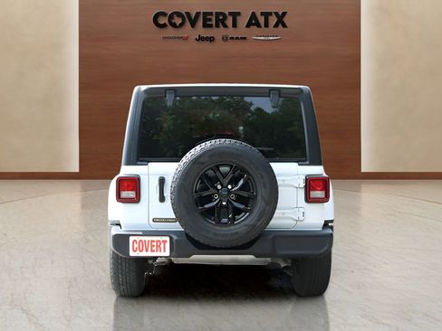 Used 2023 Jeep Wrangler Unlimited Sport AWD/4WD image 4