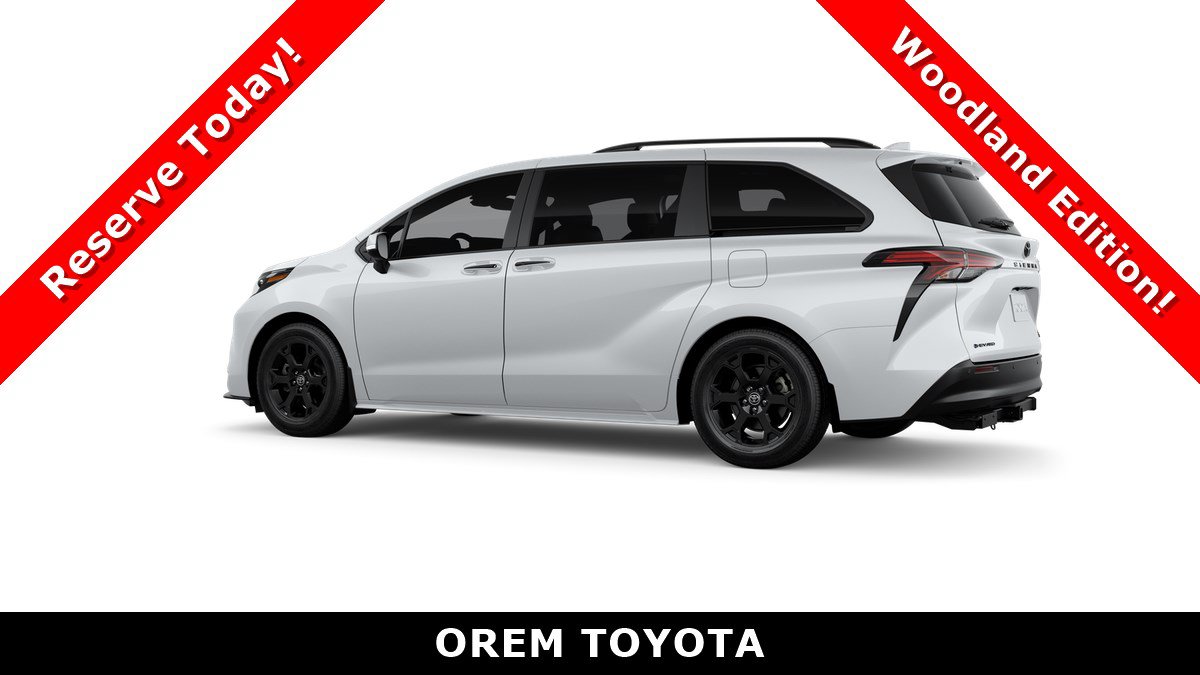 New 2026 Toyota Sienna XLE Woodland Edition AWD/4WD image 5
