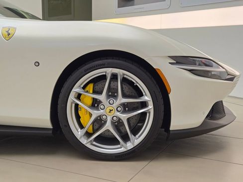 Used 2026 Ferrari Roma Spider RWD image 8