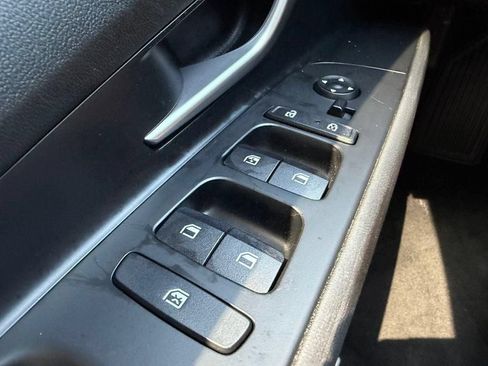 Used 2023 Hyundai Elantra SEL w/ Convenience Package FWD image 14
