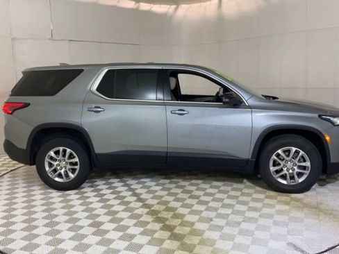 Certified 2023 Chevrolet Traverse LS FWD image 4
