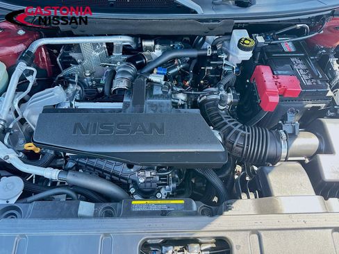 Used 2025 Nissan Rogue S FWD image 38