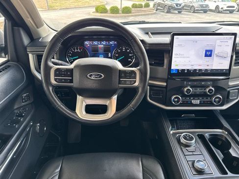 Used 2024 Ford Expedition Max XLT image 9