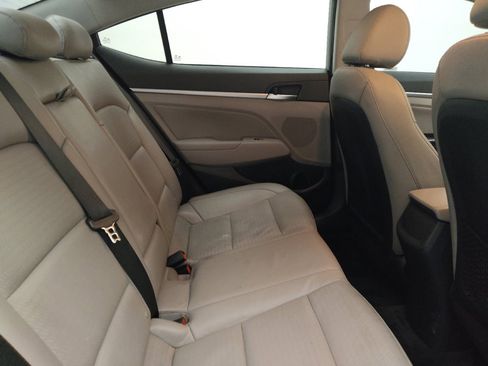 Used 2020 Hyundai Elantra Limited FWD image 19